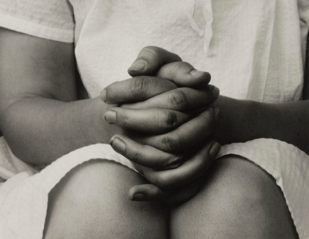 Georgia O Keeffe (1933) by Alfred Stieglitz. Original from The Art Institute of Chicago.